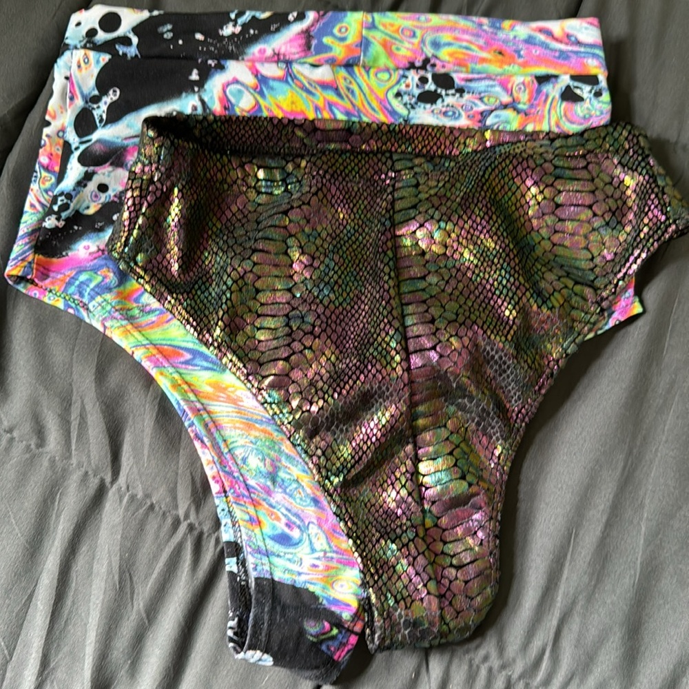 Freedom Rave Wear booty/festival shorts, size small - Picture 3 of 4